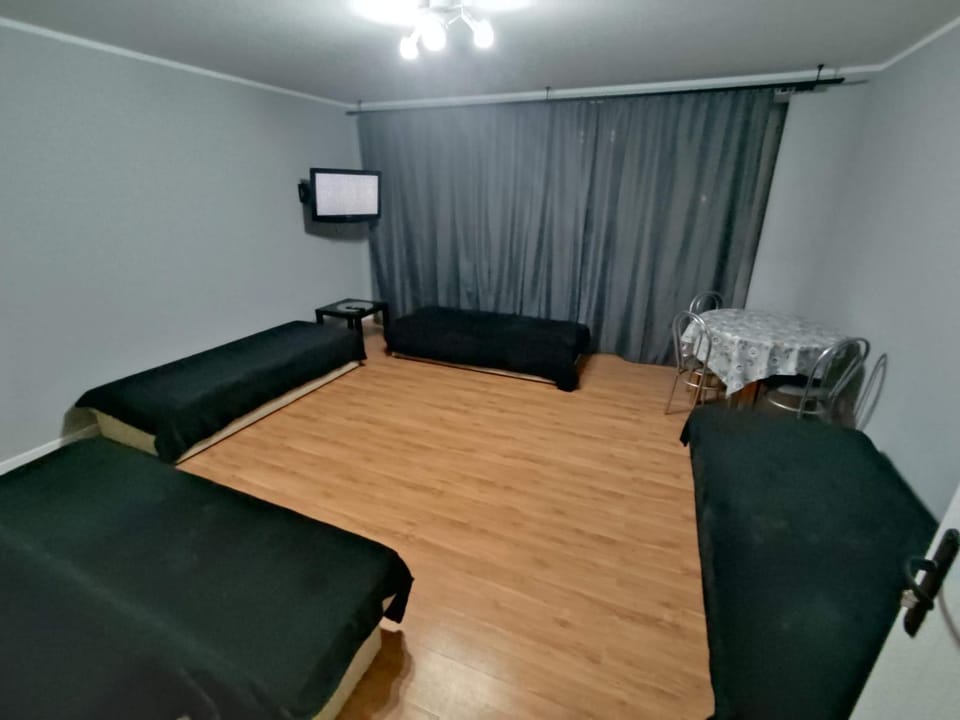 Bed, TV and multimedia, Photo of the whole room