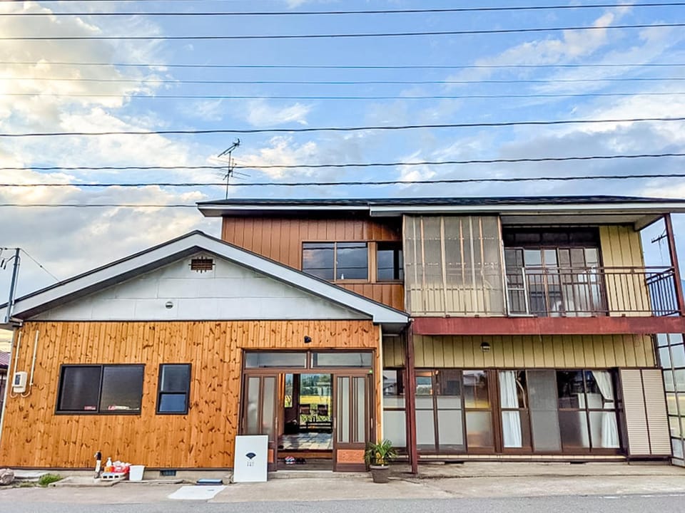 Property building, Facade/entrance
