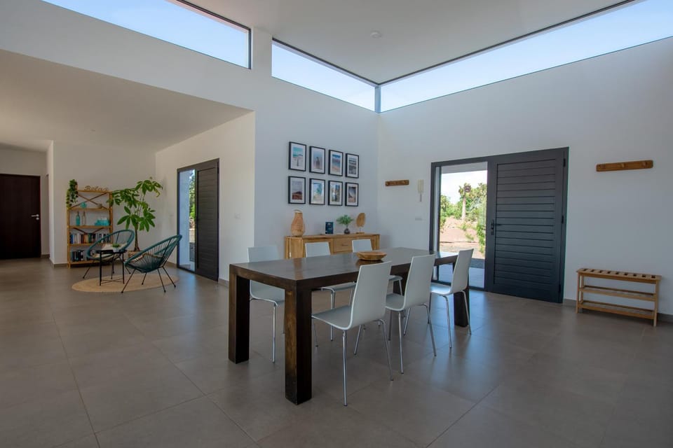 Facade/entrance, Living room, Dining area