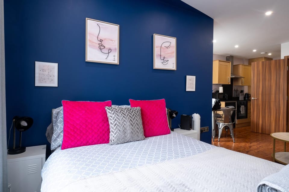 REEF9 - Modern central flat, 5 mins from beach, centre and Bournemouth International Centre Apartment in Bournemouth