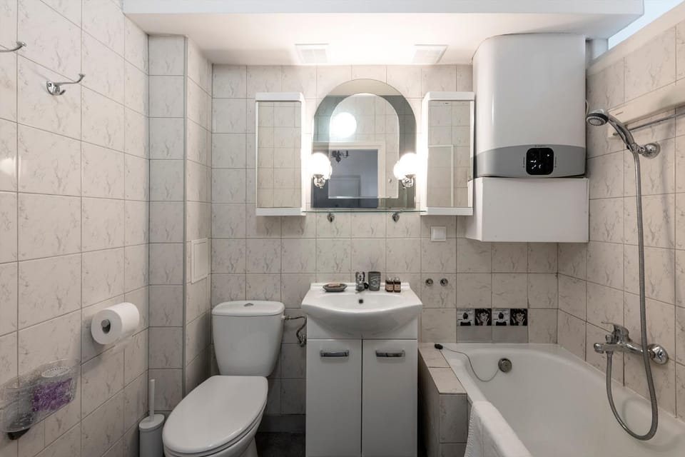 Toilet, Bathroom, Bath