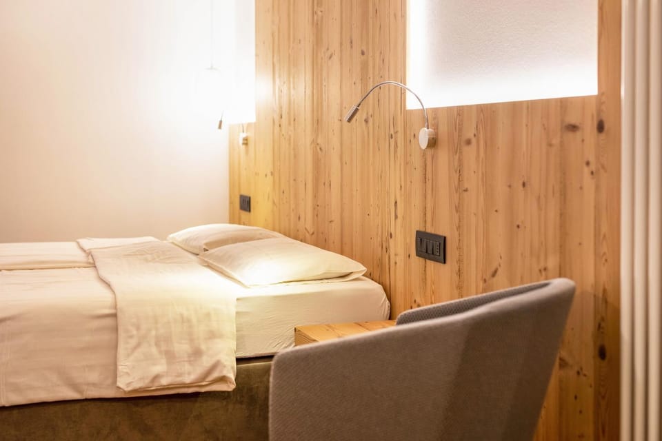 Property building, Living room, Bedroom