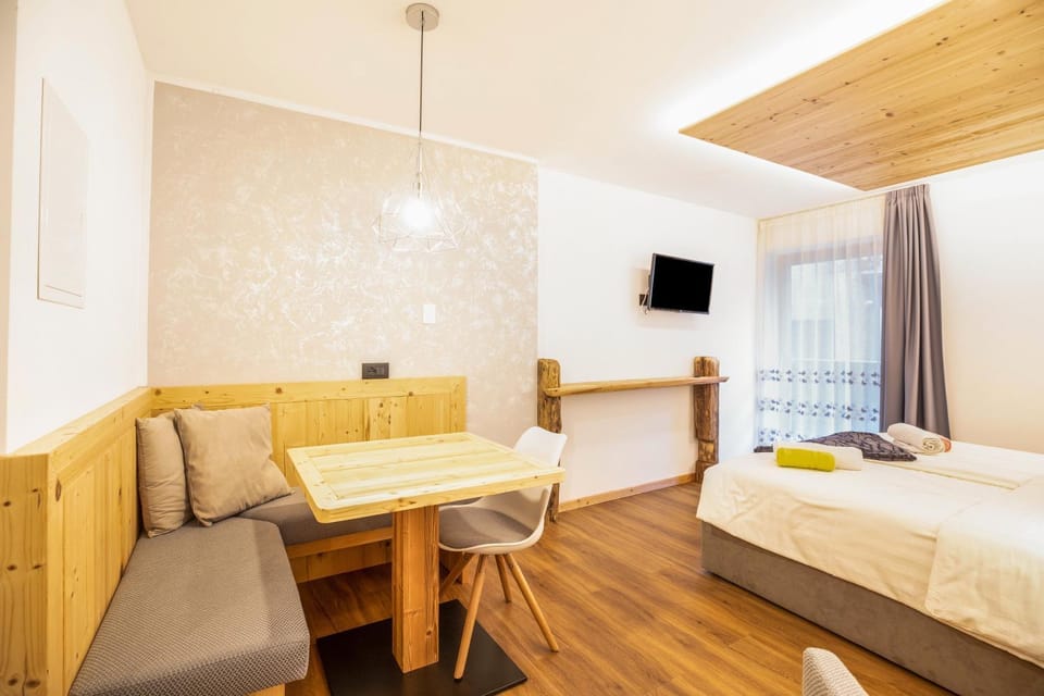 Property building, Living room, Bedroom