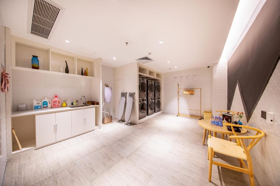 Atour Hotel Shenzhen Huaqiang North Hotel in Hong Kong