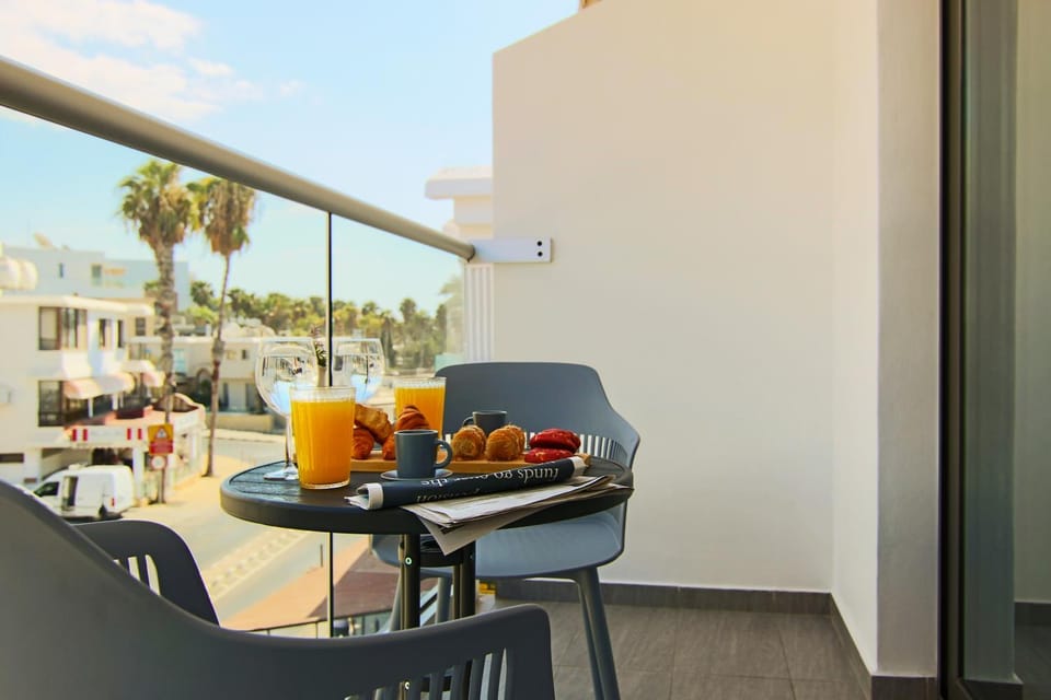 View (from property/room), Balcony/Terrace