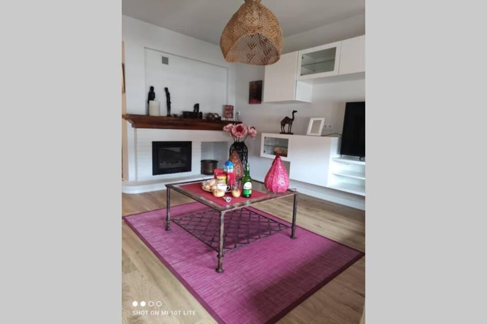 Communal lounge/ TV room, flat iron