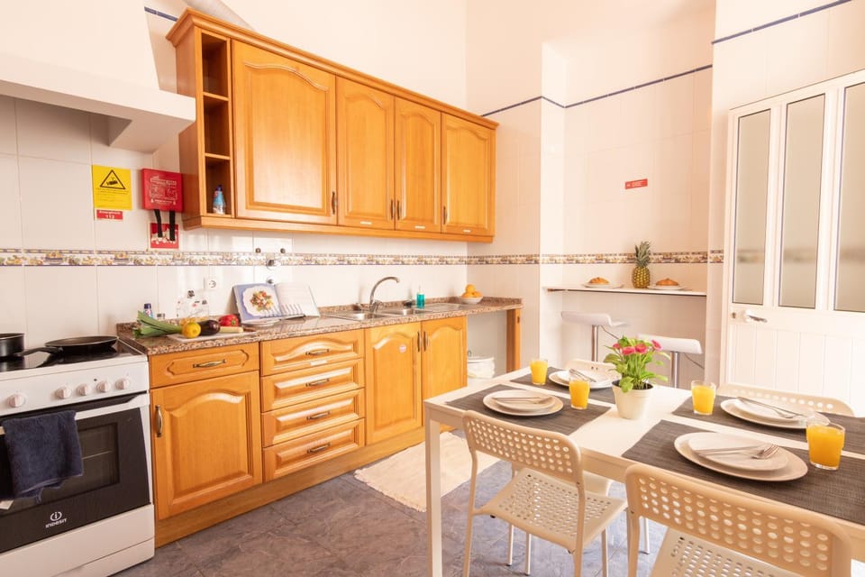 Coffee/tea facilities, Kitchen or kitchenette, Communal kitchen, minibar, pet friendly, stove