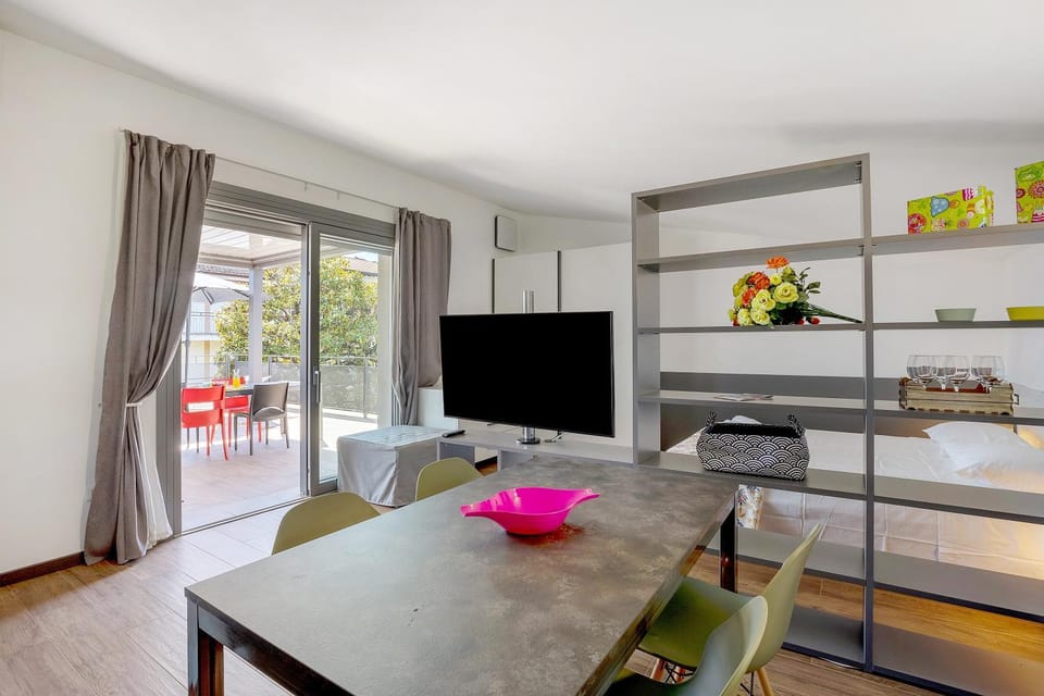 Property building, Living room