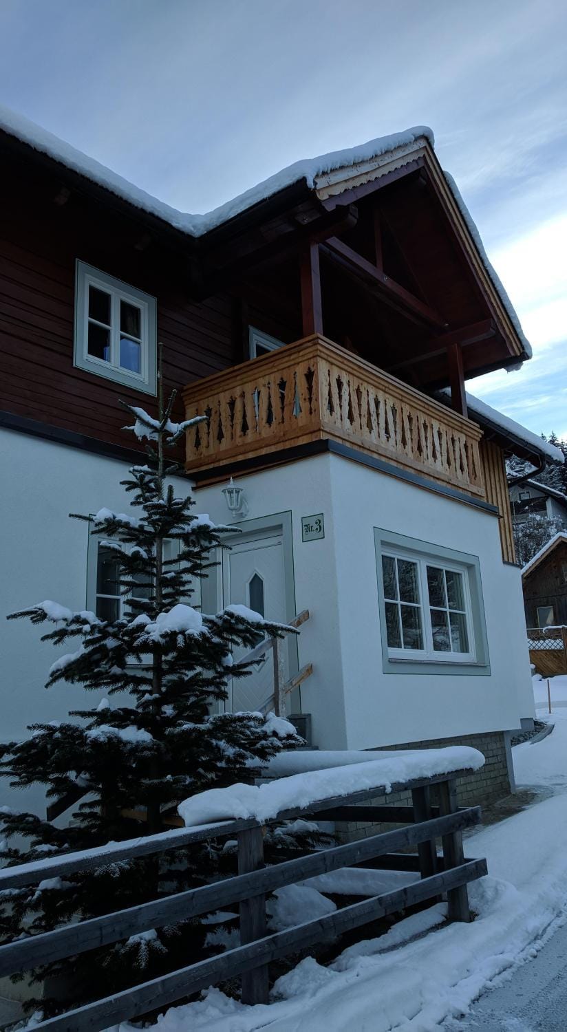 Facade/entrance, Winter