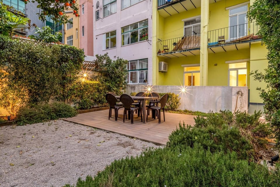 GuestReady - Saldanha Building Garden Apartment in Lisbon