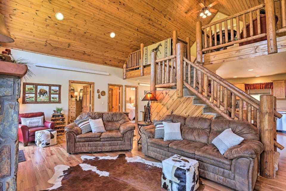 Idyllic Hill City Home - Hike, Bike & ATV! House in West Pennington