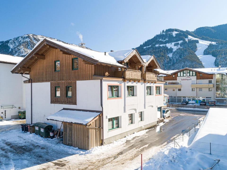 Property building, Winter