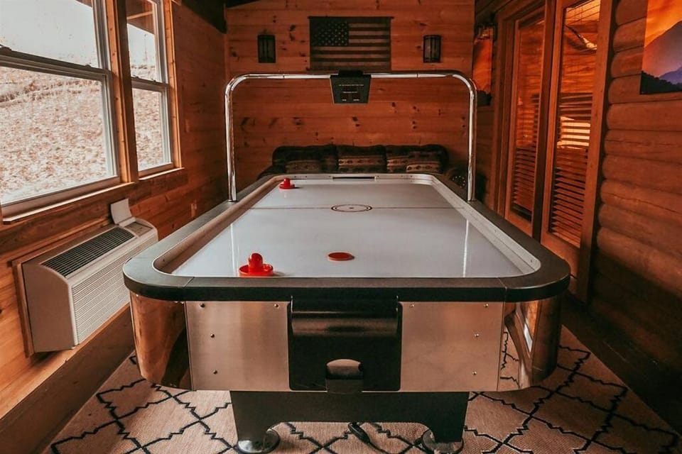 Mama Bear's Retreat Chalet in Sevierville