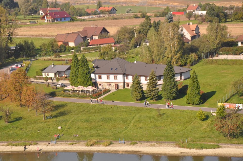 Facade/entrance, Bird's eye view, Area and facilities