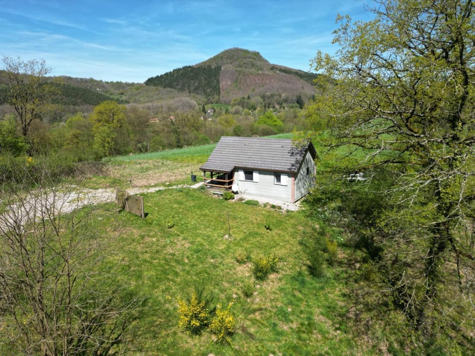 Property building, Natural landscape, Mountain view