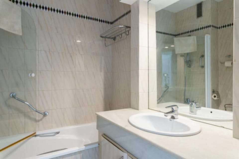 Bathroom, Bath