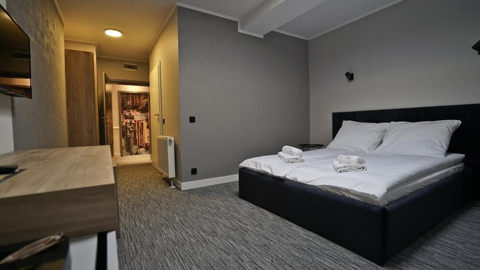 Hotel Made in Napoli by Siervo Międzybórz Hotel in Lower Silesian Voivodeship