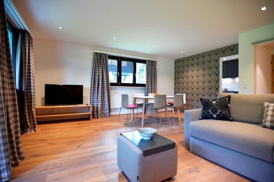 TV and multimedia, Living room, Dining area