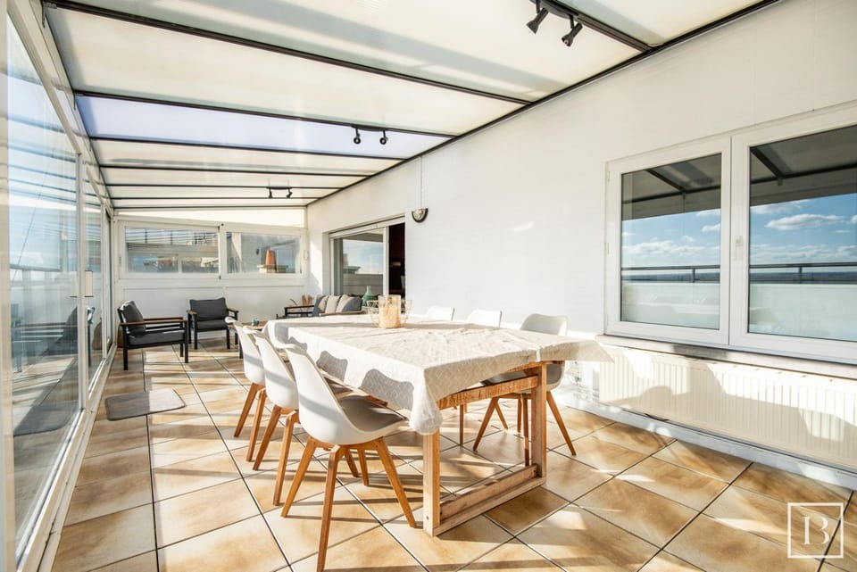 Penthouse met groot terras en schitterend zicht Apartment in Flanders