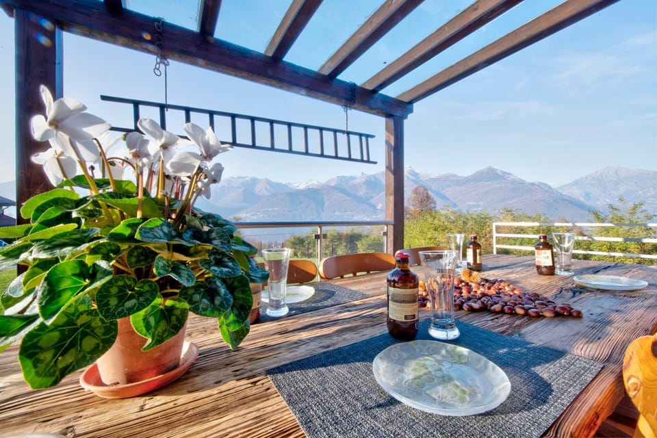 Chalet Inganna Villa in Colico