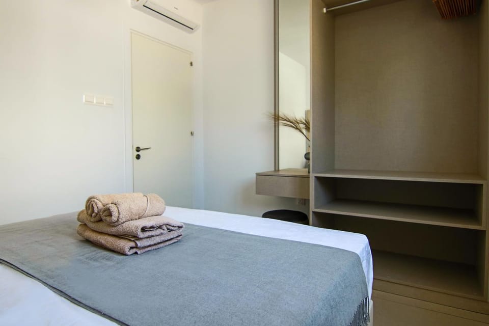 Decorative detail, Bedroom, wardrobe