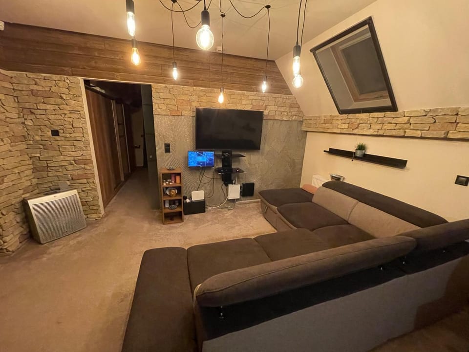 Penthouse privát Jakuzzival Smeraldo Villa Bed and Breakfast in Siófok