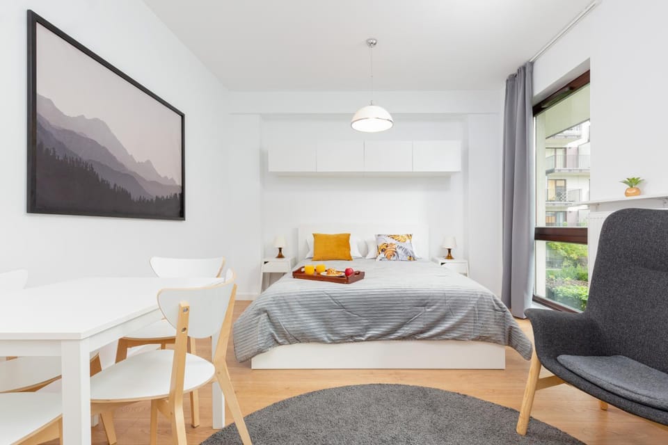 Bed, Living room