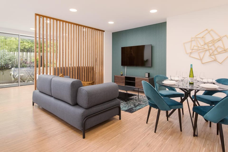 Living room, Lounge or bar