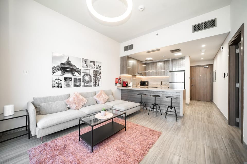 Kitchen or kitchenette, Living room, Seating area, oven, stove