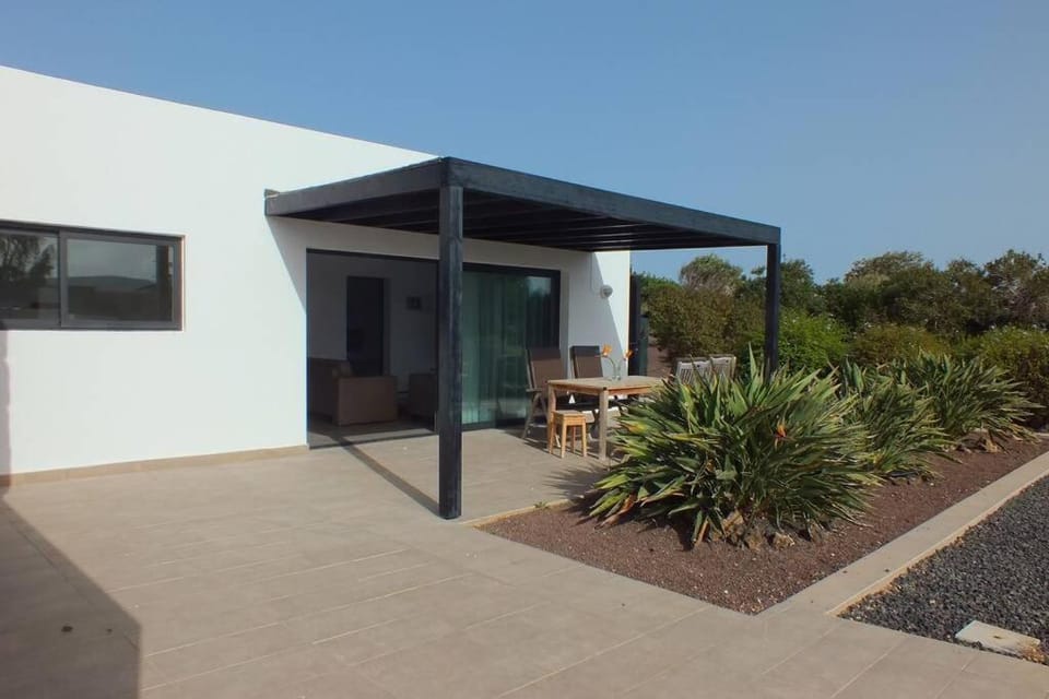 Patio, Facade/entrance