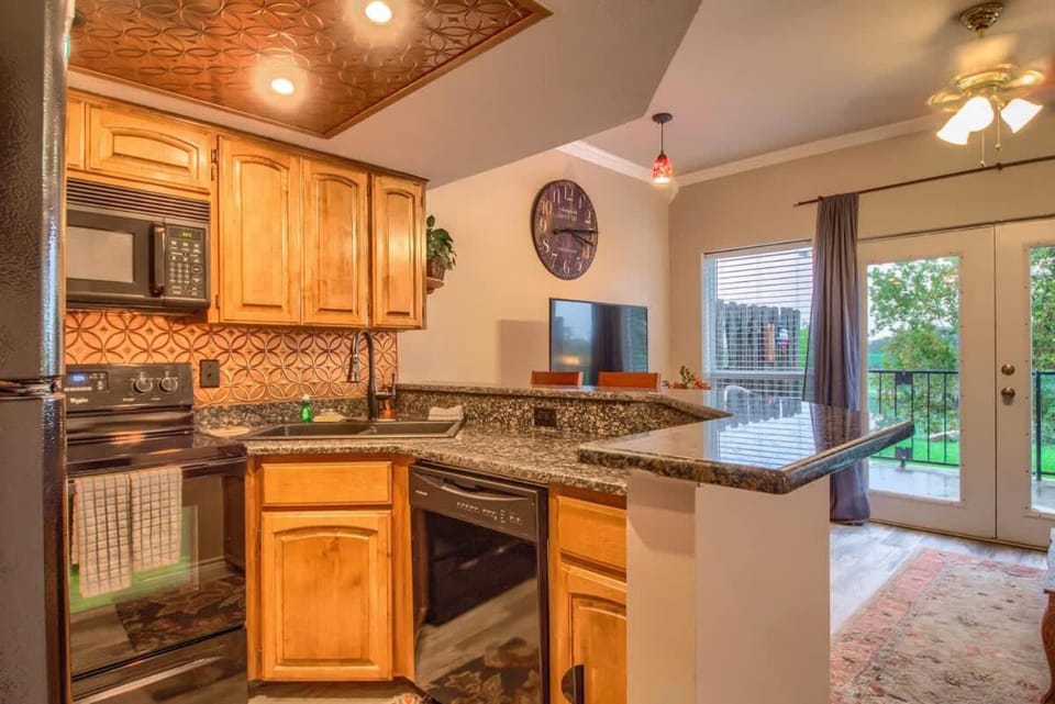 SS B4 Riverside Condo Apartment in New Braunfels