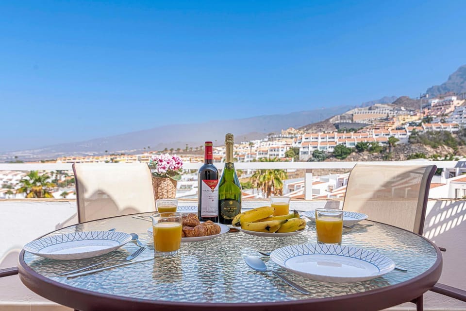 Balcony/Terrace, Mountain view