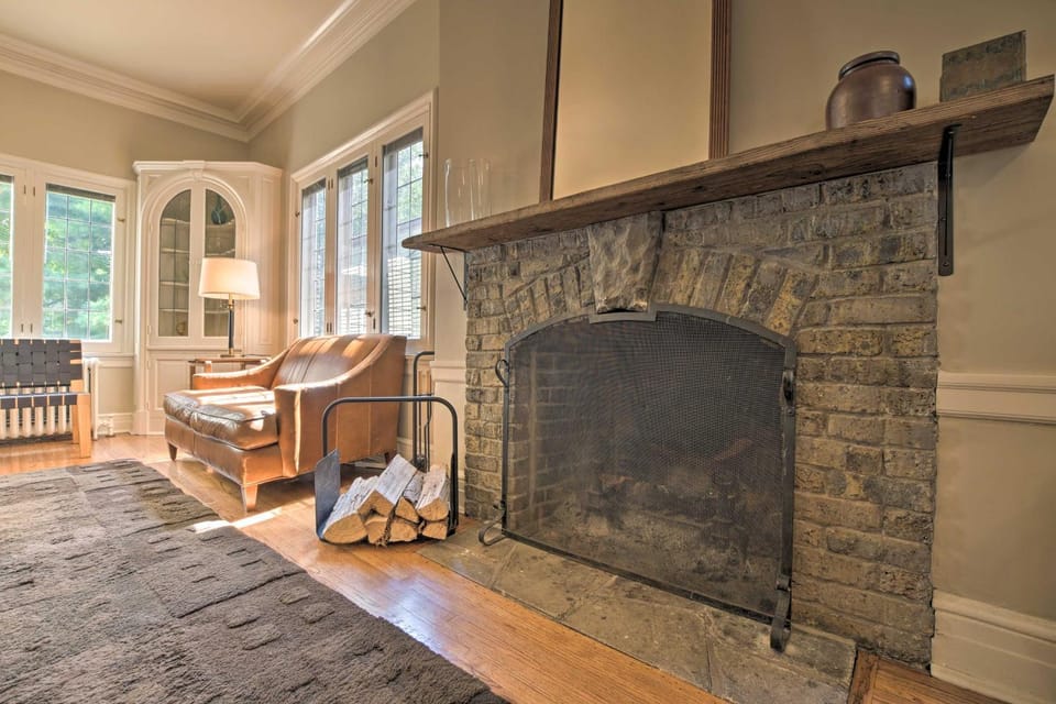 Classic Oak Park Home, 11 Mi to Downtown Chicago! House in Oak Park