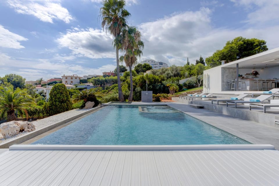 Natural landscape, Swimming pool, sunbed