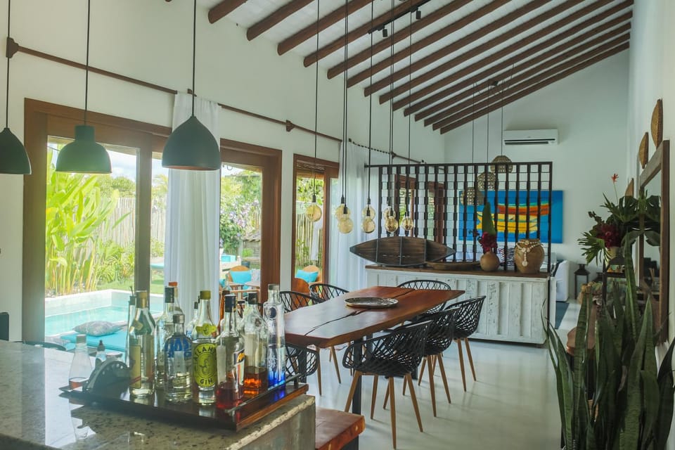 Living room, Dining area, Swimming pool
