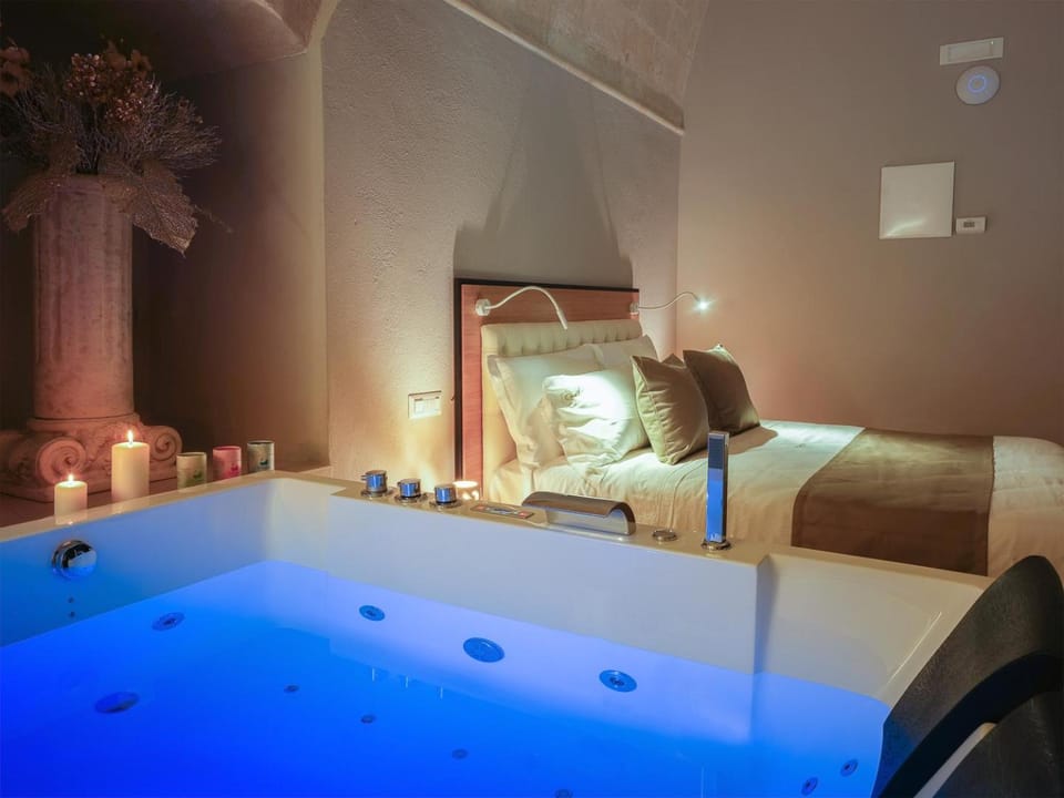 Hot Tub, Spa and wellness centre/facilities