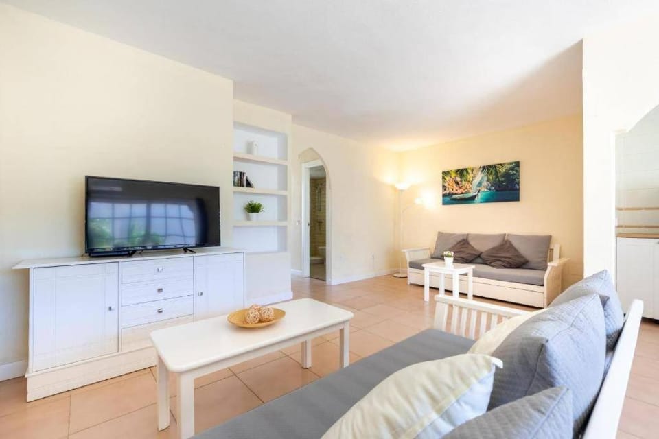 Carihuela Front Beach Apartment in Torremolinos
