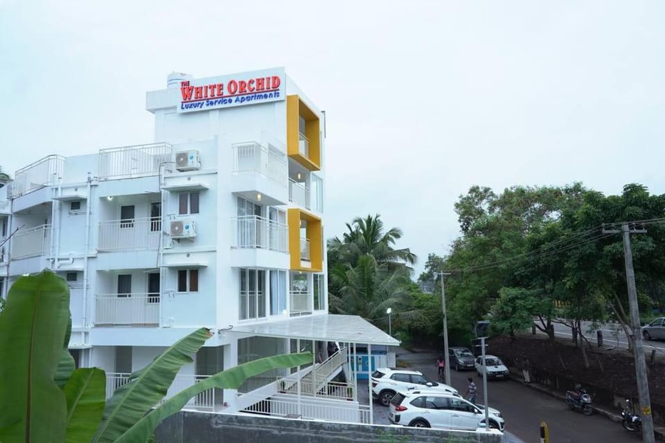 The White Orchid Luxury Service Apartments Apartment in Kochi
