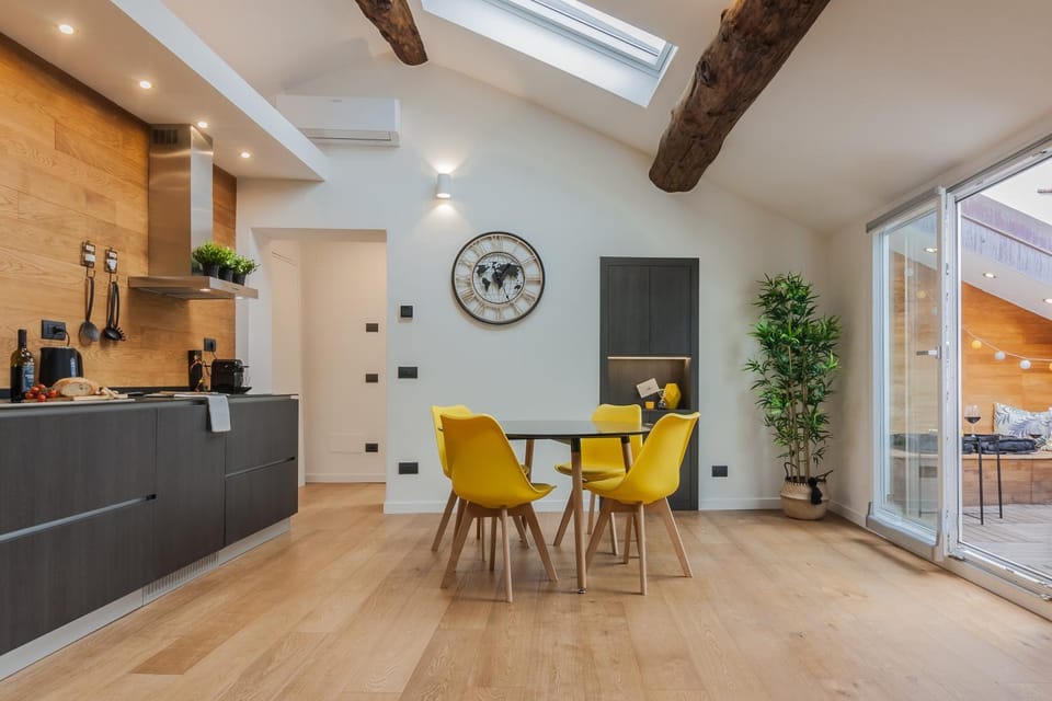 Coffee/tea facilities, Balcony/Terrace, Kitchen or kitchenette, Living room, Seating area, Dining area, Lunch, Lunch, stove