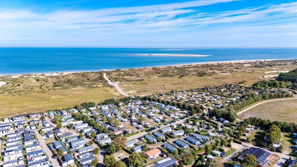 Welcome in - Beachhouse Renesse 2645 aan de duinen - Camping Julianahoeve House in Renesse