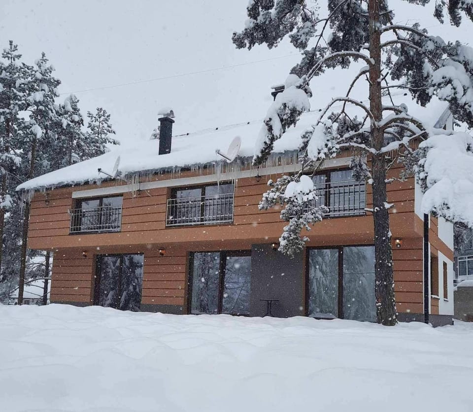 Property building, Winter