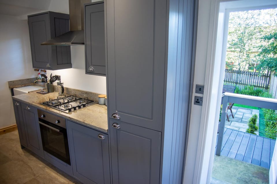 Steamy Cottage a cosy couples cottage & steam room House in England