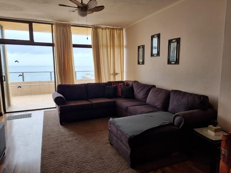 Crows nest Apartment in Margate