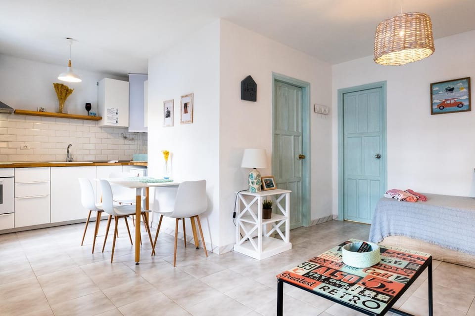 Kitchen or kitchenette, Living room, Dining area