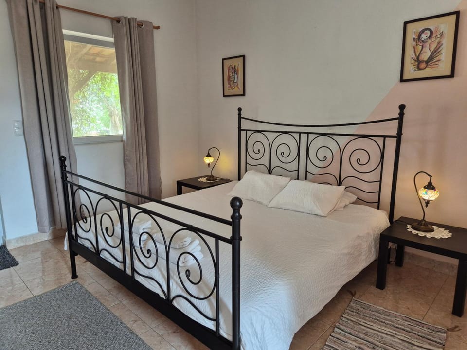 Casa da Paz-Martinchel Bed and Breakfast in Santarém District, Portugal