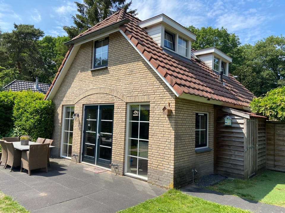 Property building, Patio, Garden