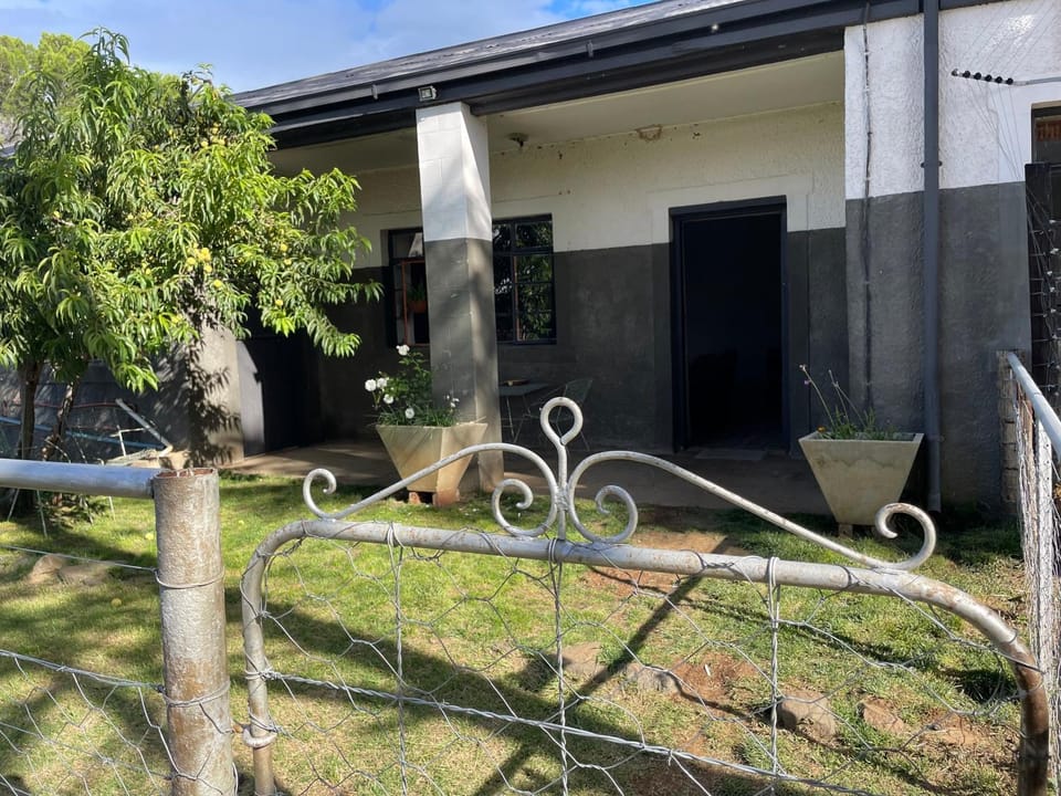 Patio, Facade/entrance, Garden