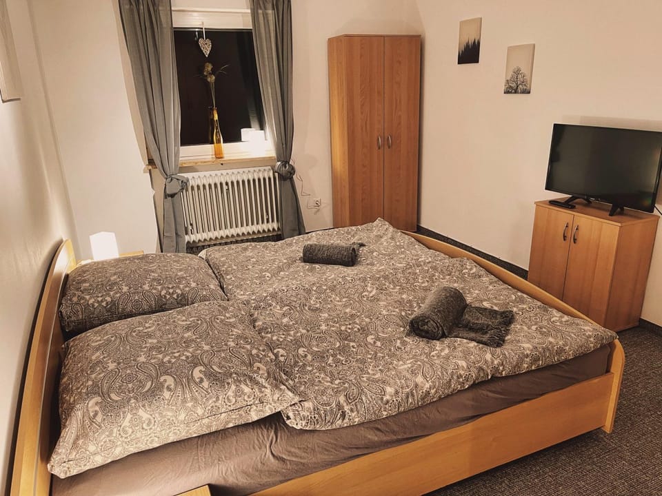 Living room, Bedroom