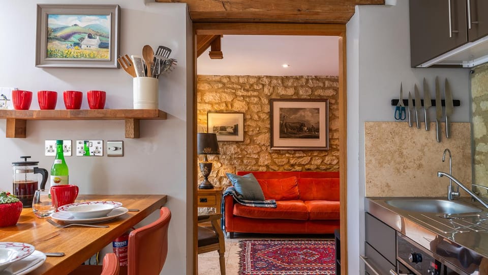 Living room, Seating area, Dining area, oven, stove