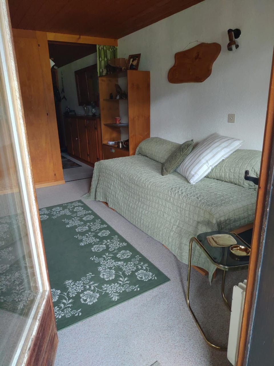 Bed, Living room, Seating area
